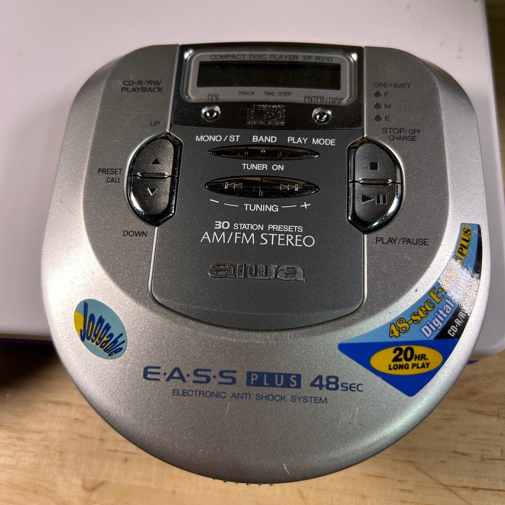 Aiwa XP-R210 Portable CD Player AM/FM Radio 48 Sec Anti Shock Silver Jogging